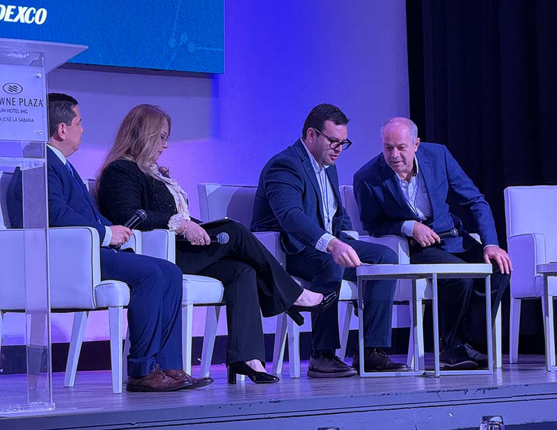 Estudiantes de la USAM participan en el Foro de Eficiencia Logística de CADEXCO