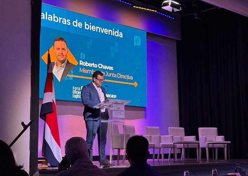 Estudiantes de la USAM participan en el Foro de Eficiencia Logística de CADEXCO