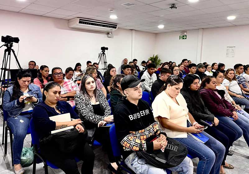 Cátedra Conmemorativa Manuel Aragón: Un Encuentro de Expertos en Actualización Académica