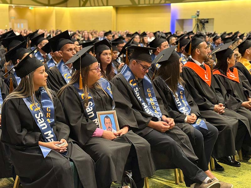 USAM celebra su graduación N.° 85 con más de 500 nuevos profesionales Add to Default shortcuts Primary tabs