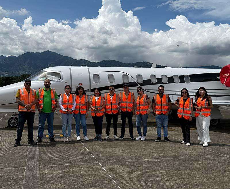 Estudiantes de la USAM fortalecen su formación con visita al Aeropuerto Tobías Bolaños