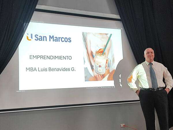 U San Marcos fortalece la orientación vocacional de jóvenes del CTP de Santo Domingo 
