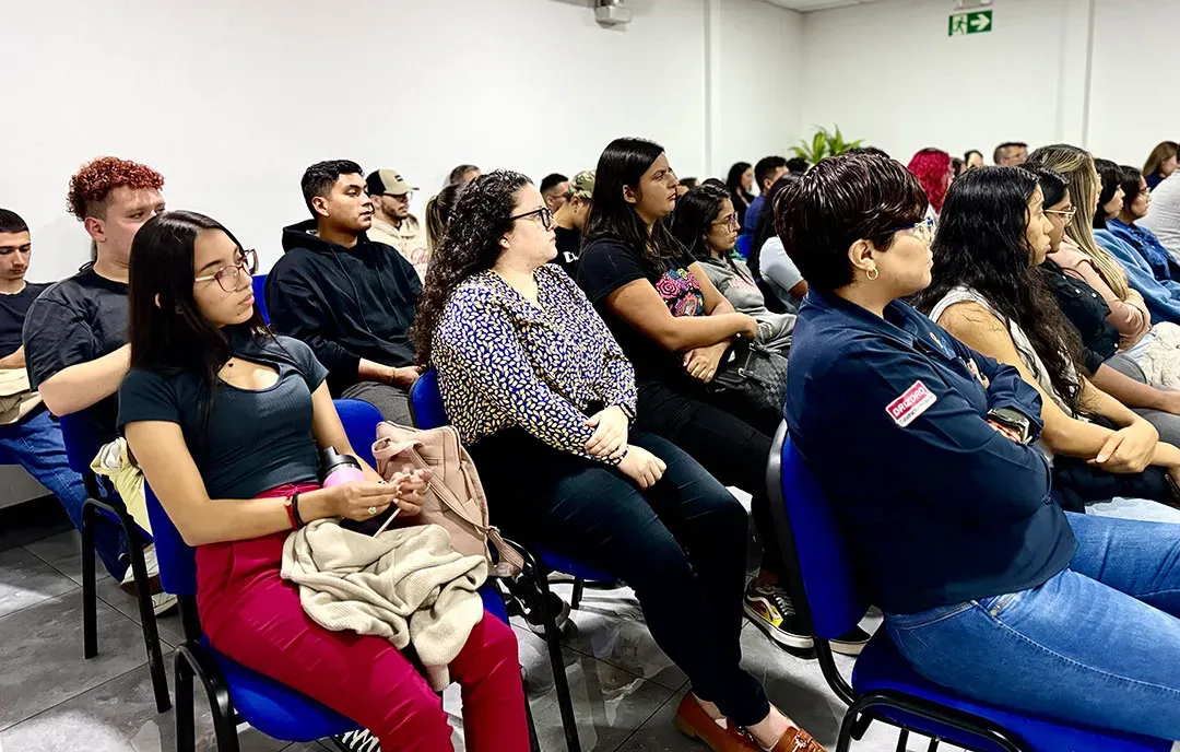 Conversatorio del mes de la mujer 