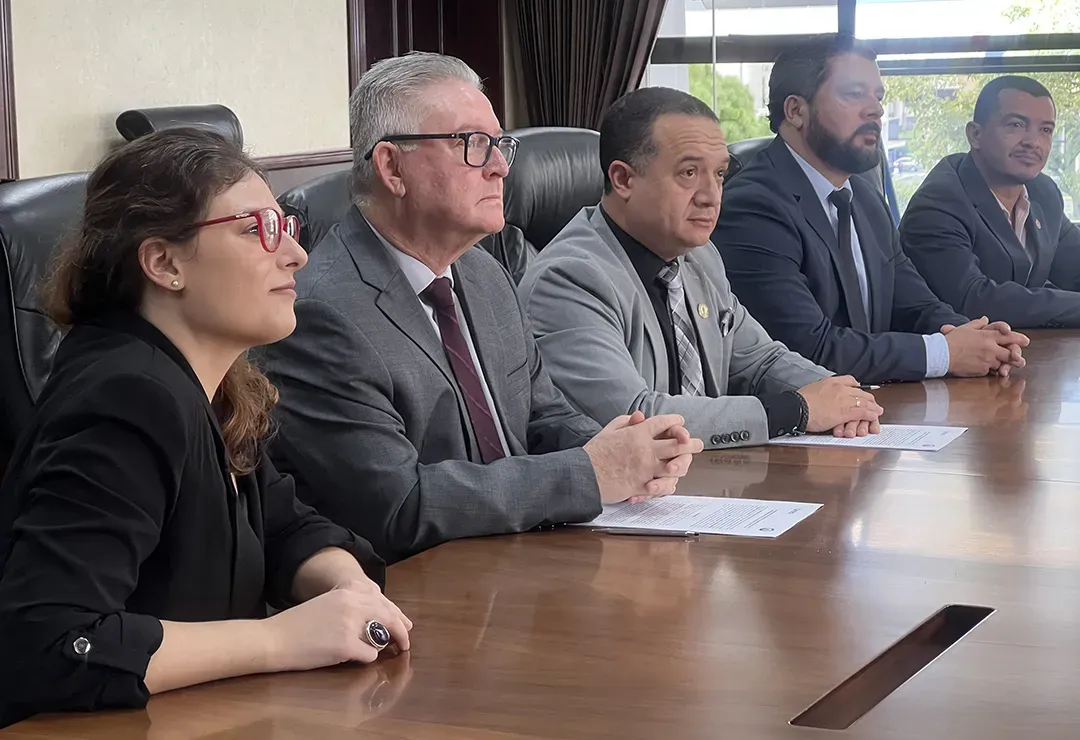 U San Marcos y Ministerio de Justicia & Paz firman convenio para becar a privados de libertad.