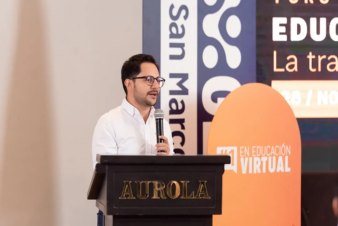 La U San Marcos desarrolló con éxito el foro “Educación hoy: la transformación del paradigma”