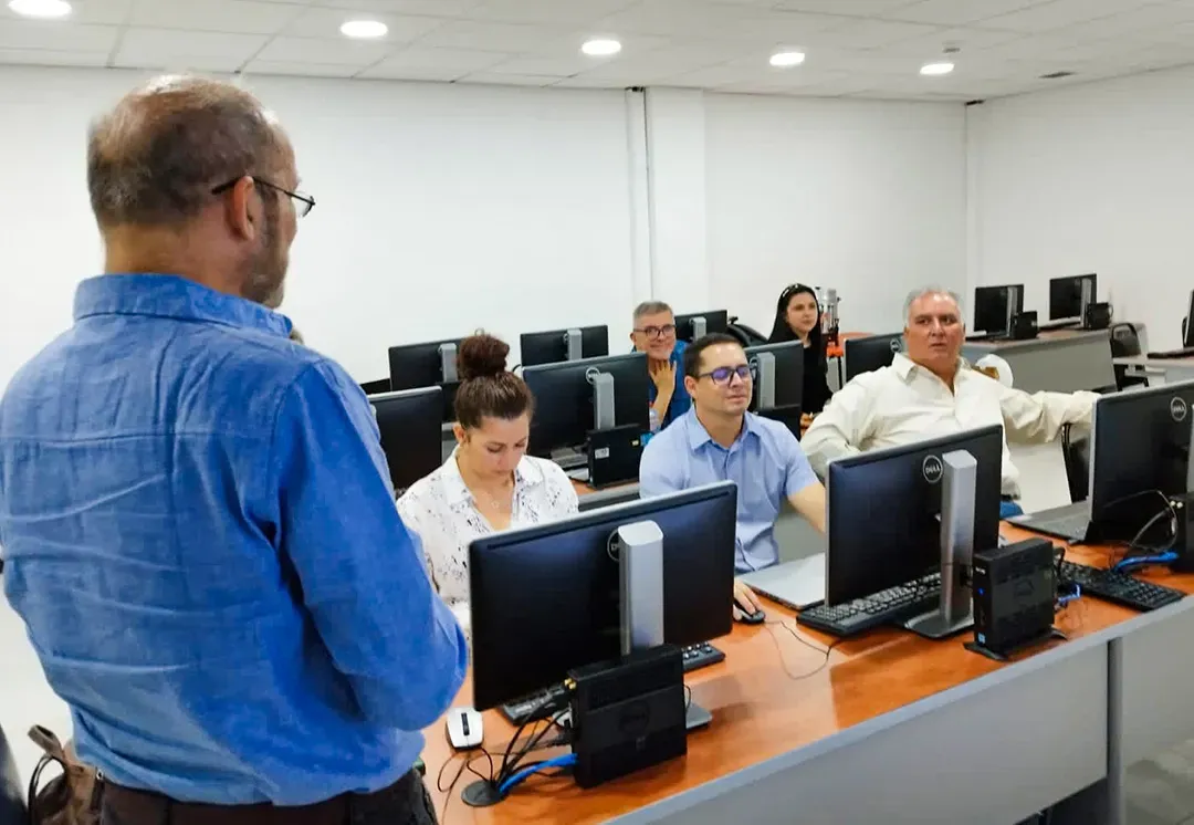 Docentes de Marketing de la U San Marcos se capacitan en Tecnologías Inmersivas