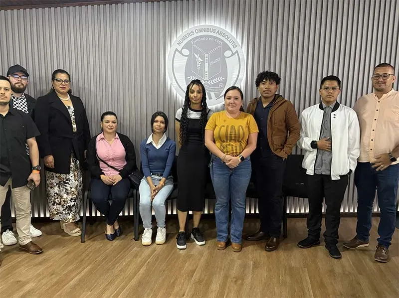 Visita refuerza la formación ética en Contaduría 